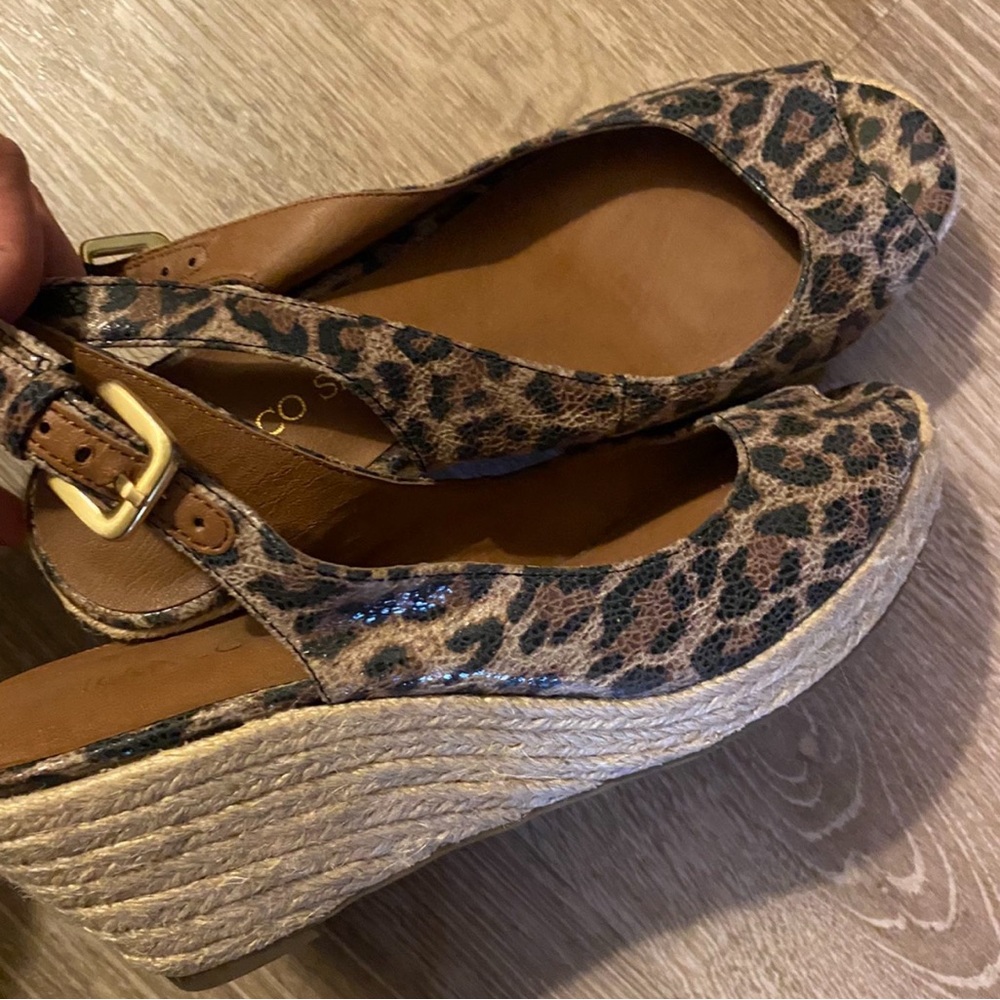 Woman’s wedge shoes